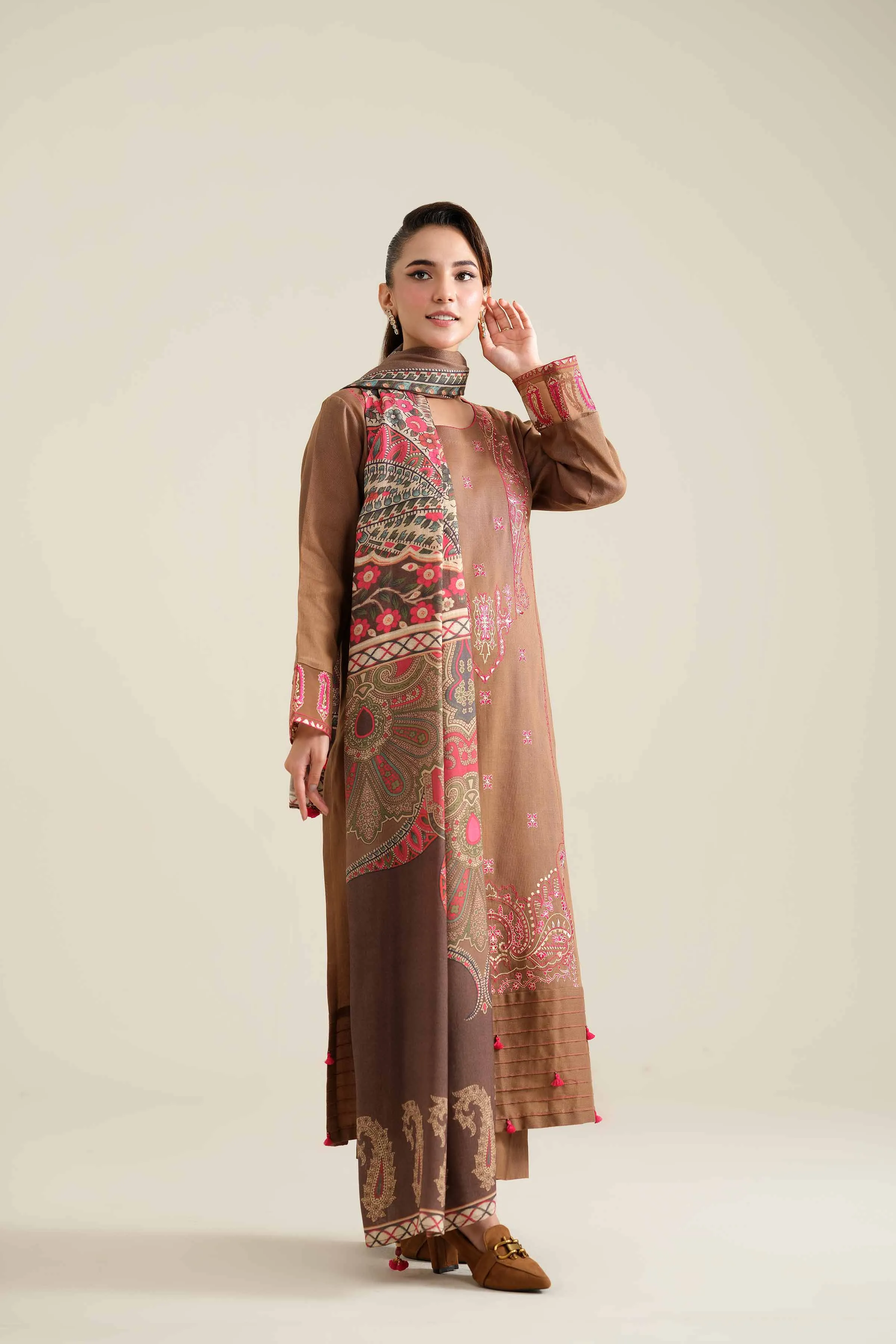 3 Piece - Embroidered Suit - 42404489