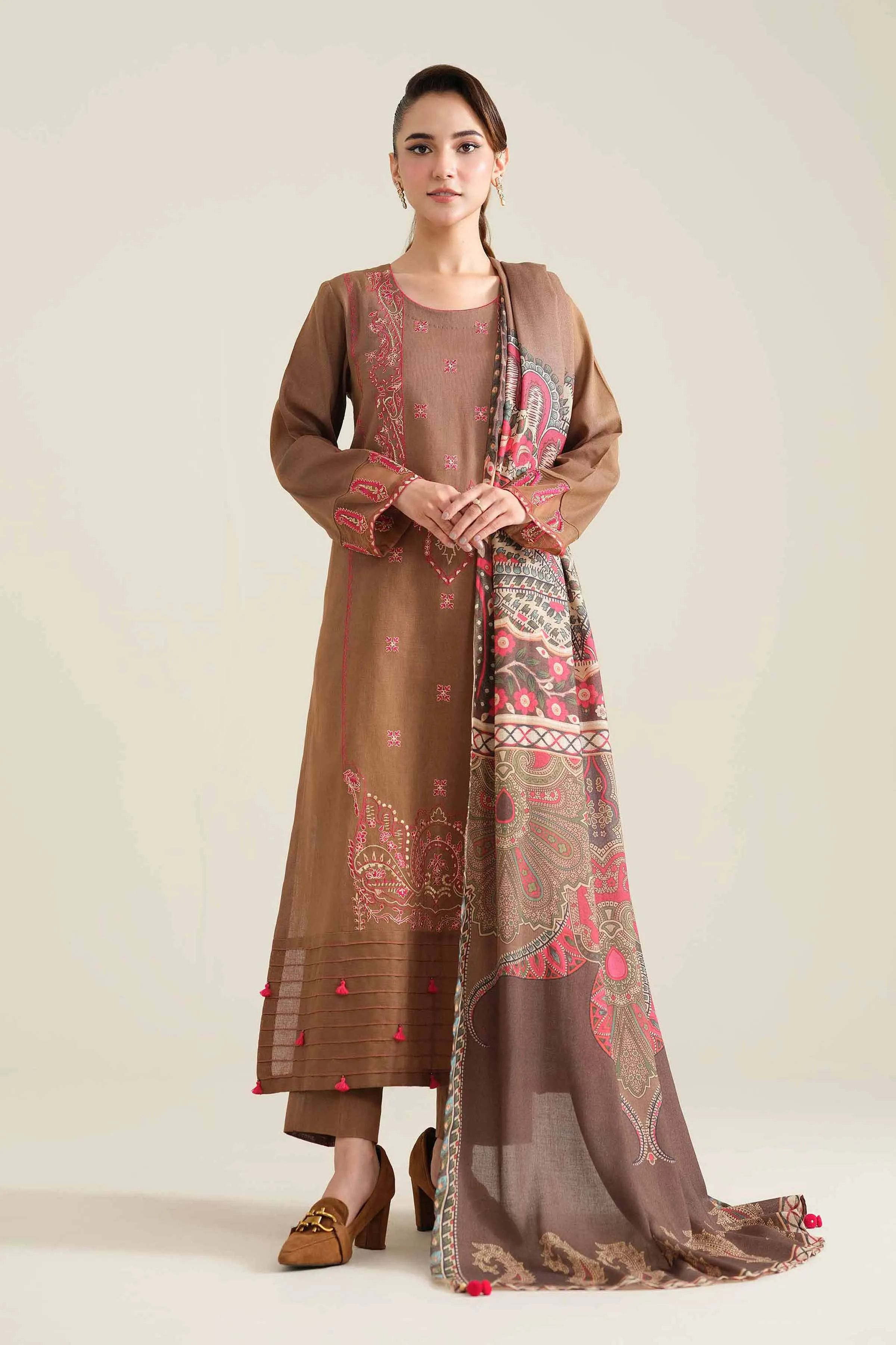 3 Piece - Embroidered Suit - 42404489