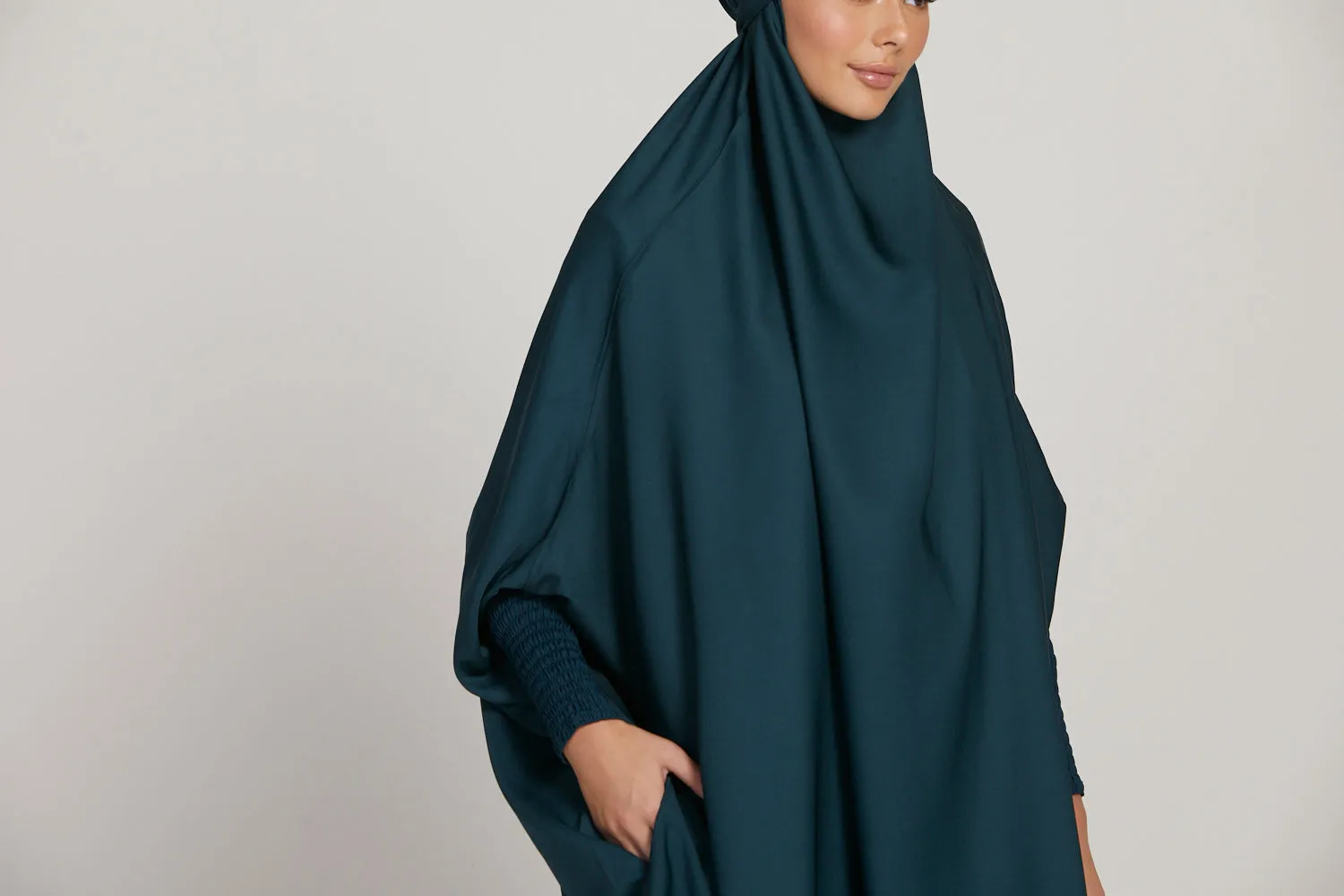 One Piece Full Length Jilbab/ Prayer Abaya - Zipped Cuffs And Pockets - Mediterranea